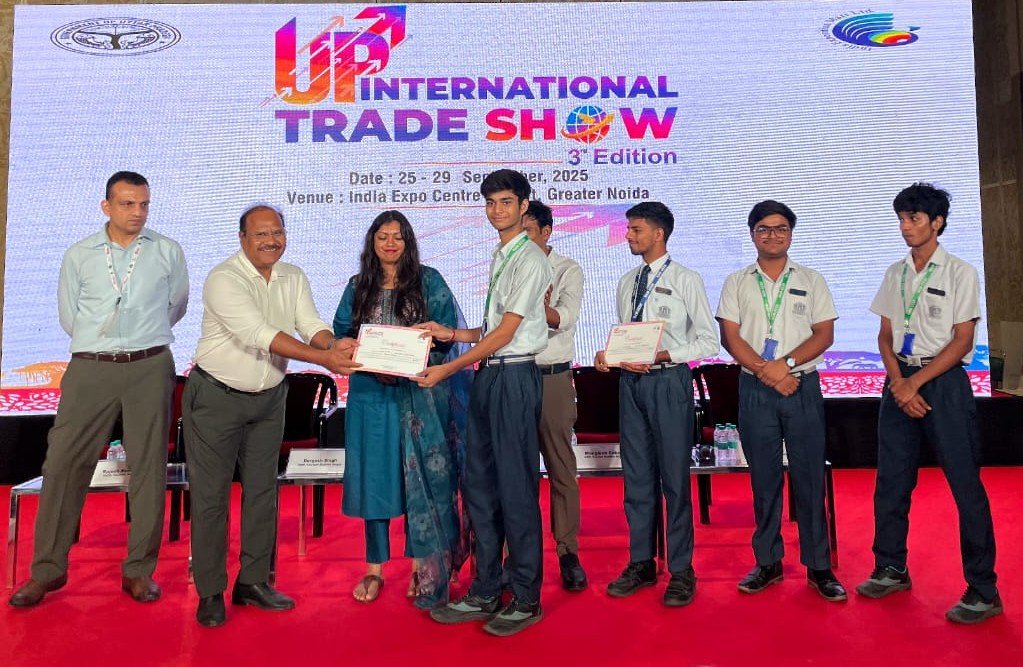 Innovative Ram-Eeshians Got Recognition at UPITS